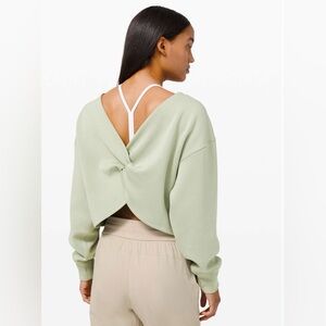 Like New! Lululemon Twist Back-To-Front Pullover Crew Sweatshirt